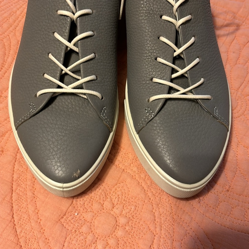 Ecco size 9 gray soft leather sneakers. Only worn a few times. - Picture 7 of 12